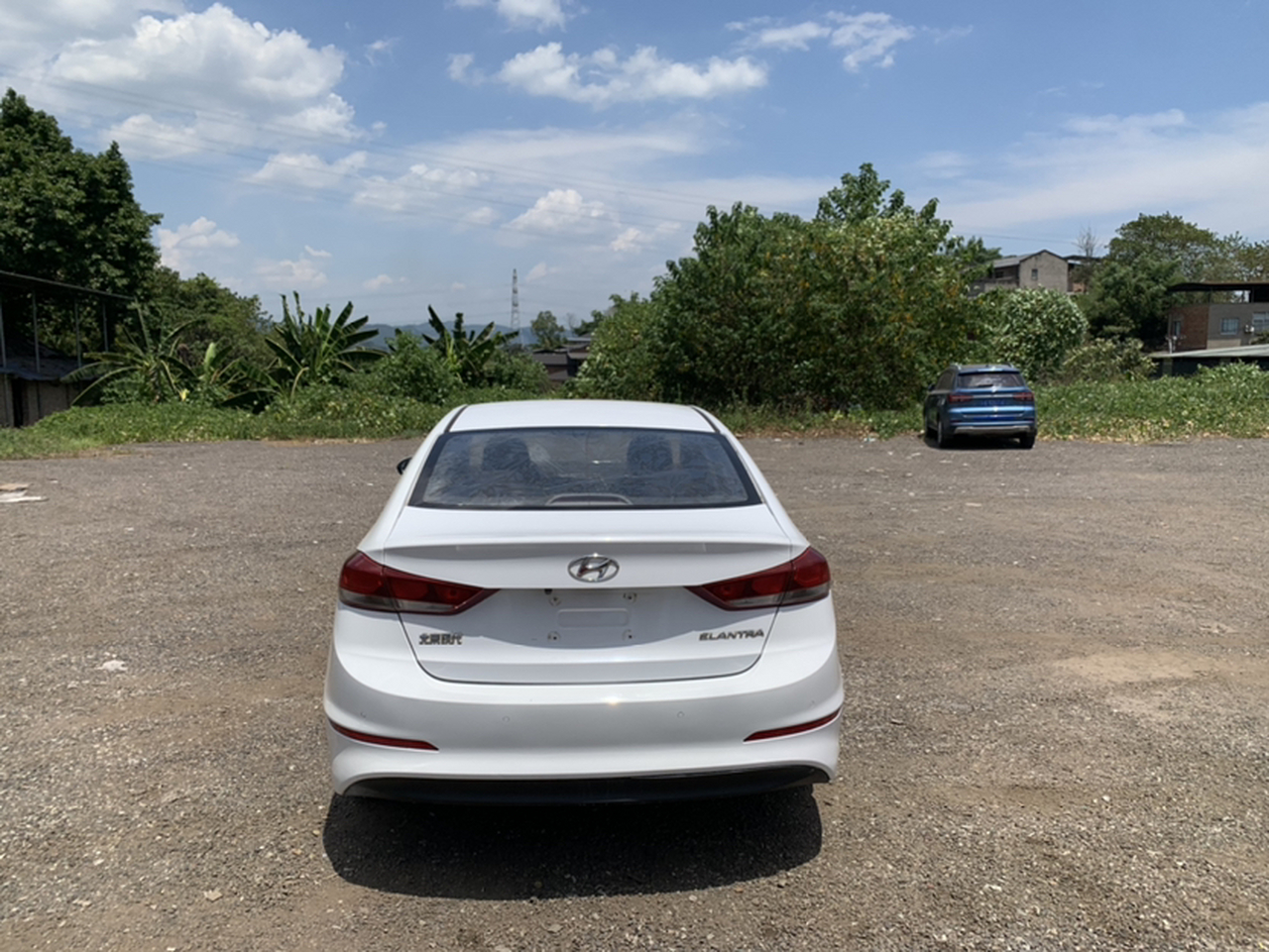 Elantra 2016 1.6L MT Smart photo 2