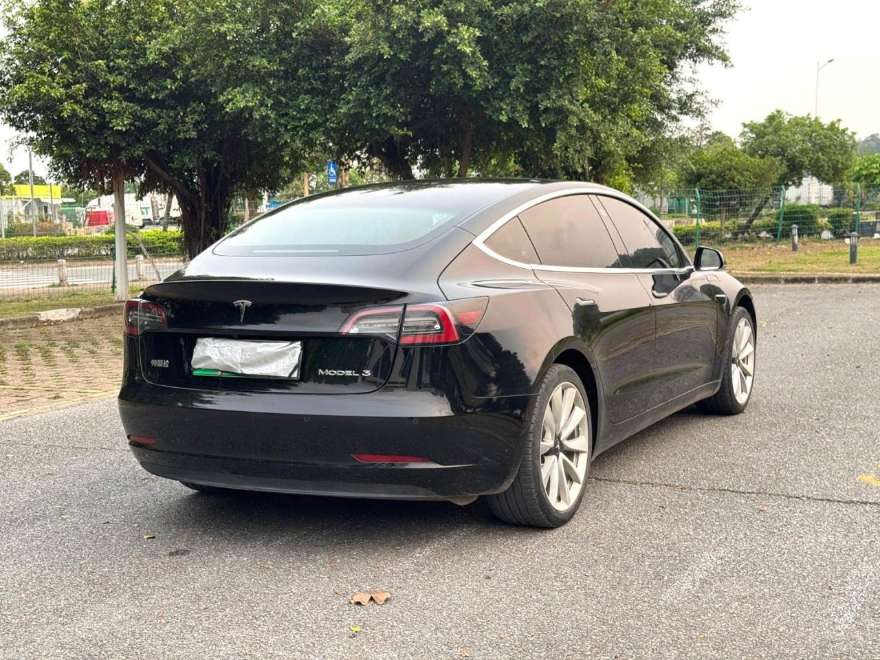 Model 3 2020 Long Range RWD photo 4
