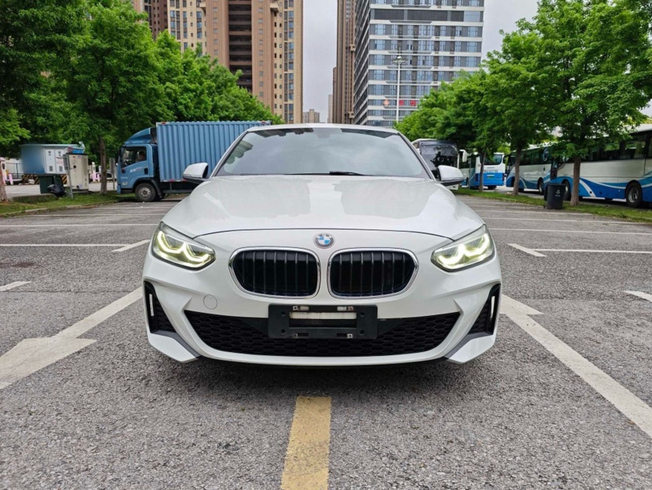 1 Series 2019 120i Leading M Sport Package photo 2