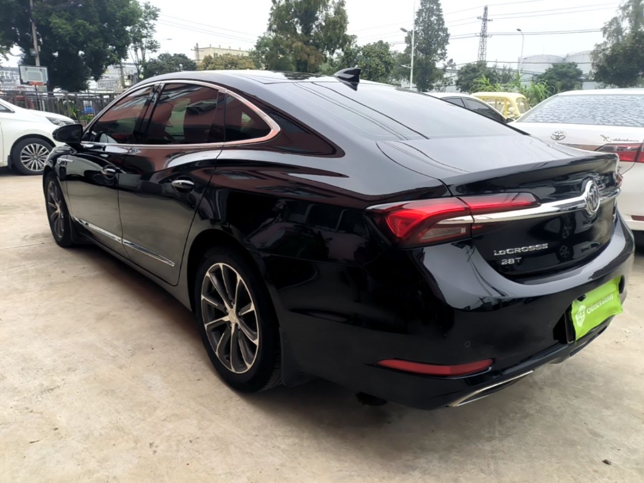 LaCrosse 2019 28T Luxury photo 4