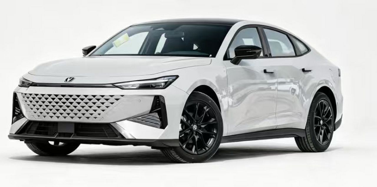 UNI-V 2024 1.5T Premium