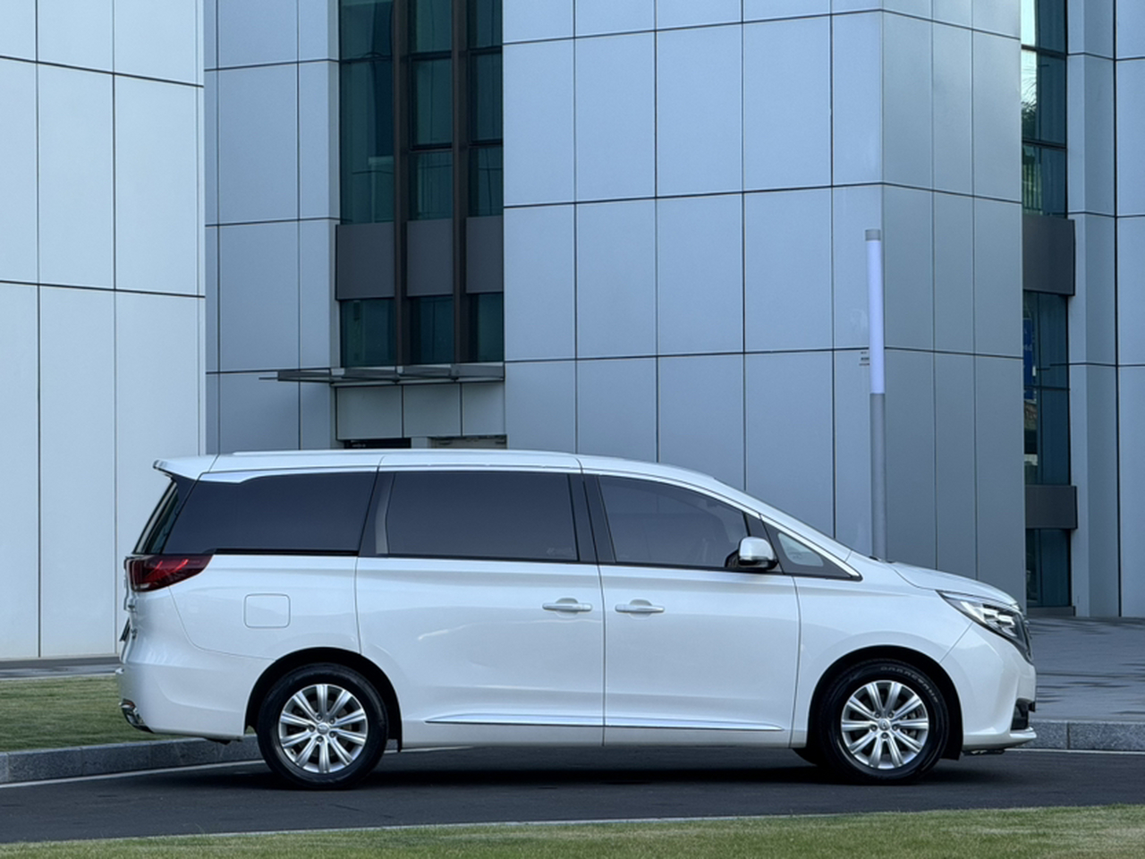 GAC Trumpchi M8 2018 320T Exclusive photo 4