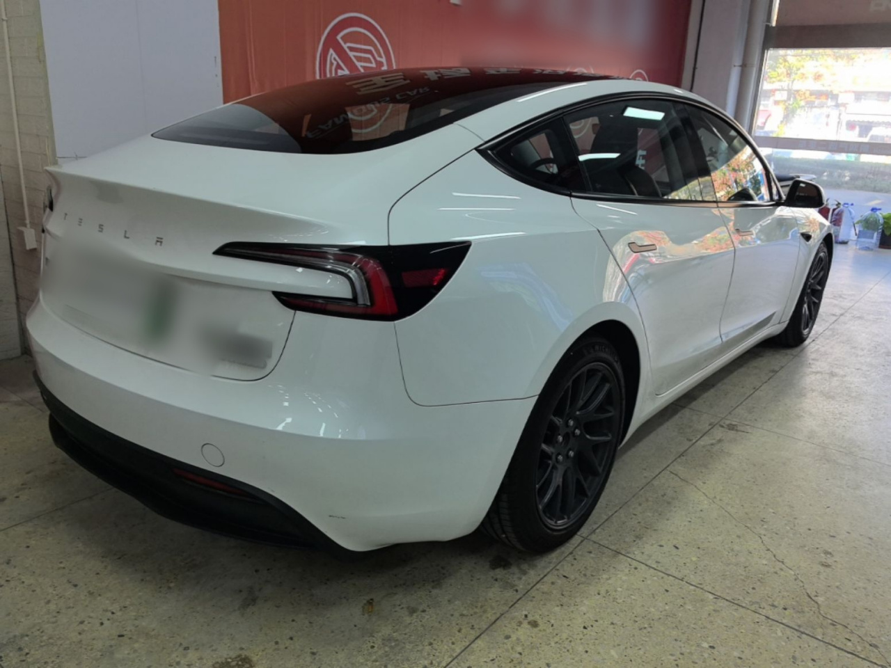 Model 3 2023 Long Range AWD photo 4