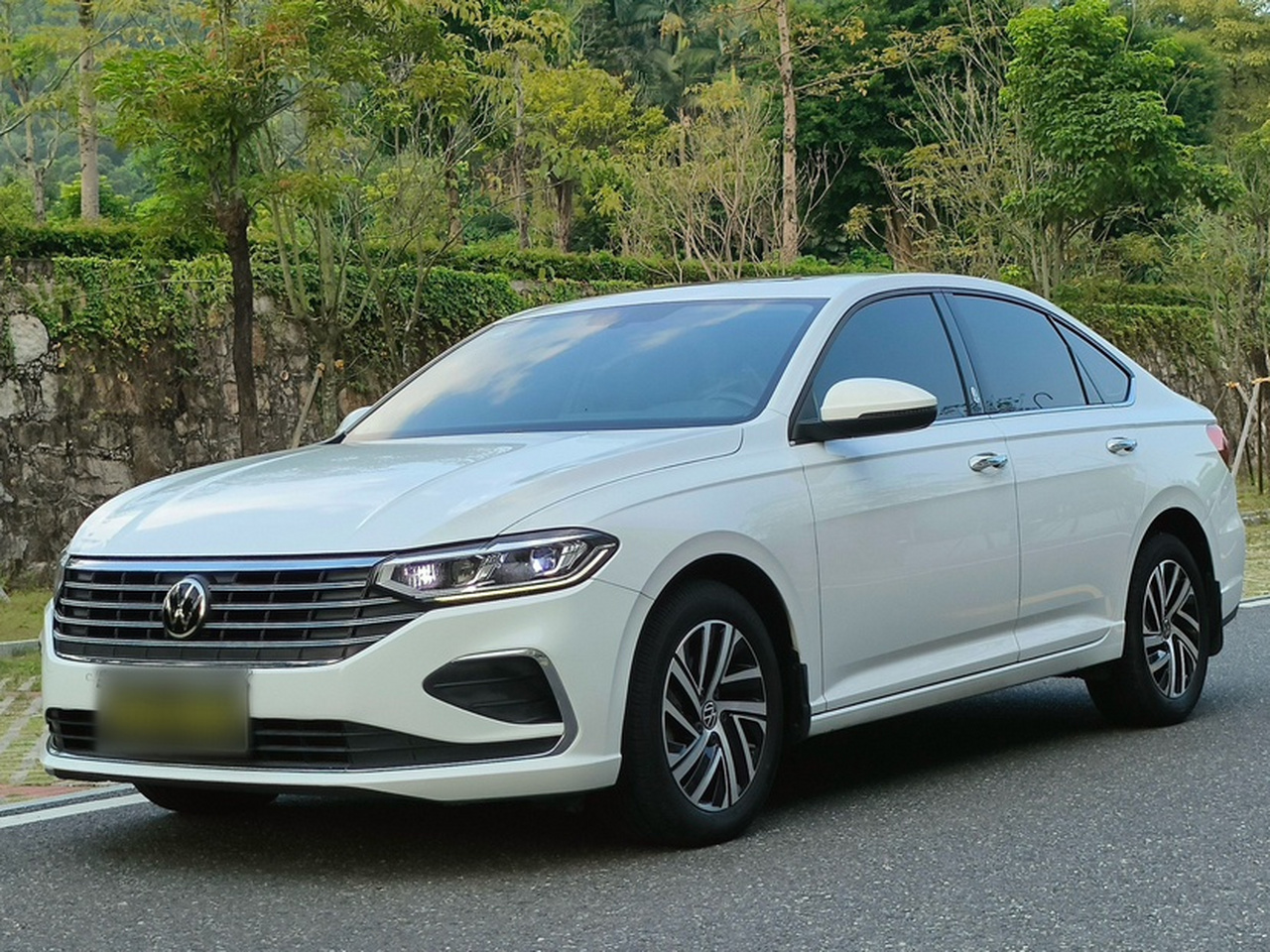 Lavida 2023 1.5L AT