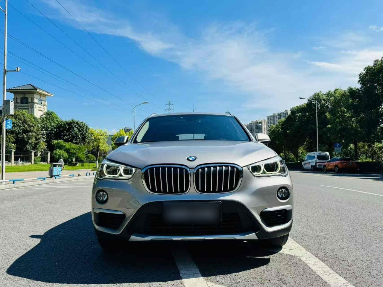 X1 2019 sDrive18Li Exclusive photo 3