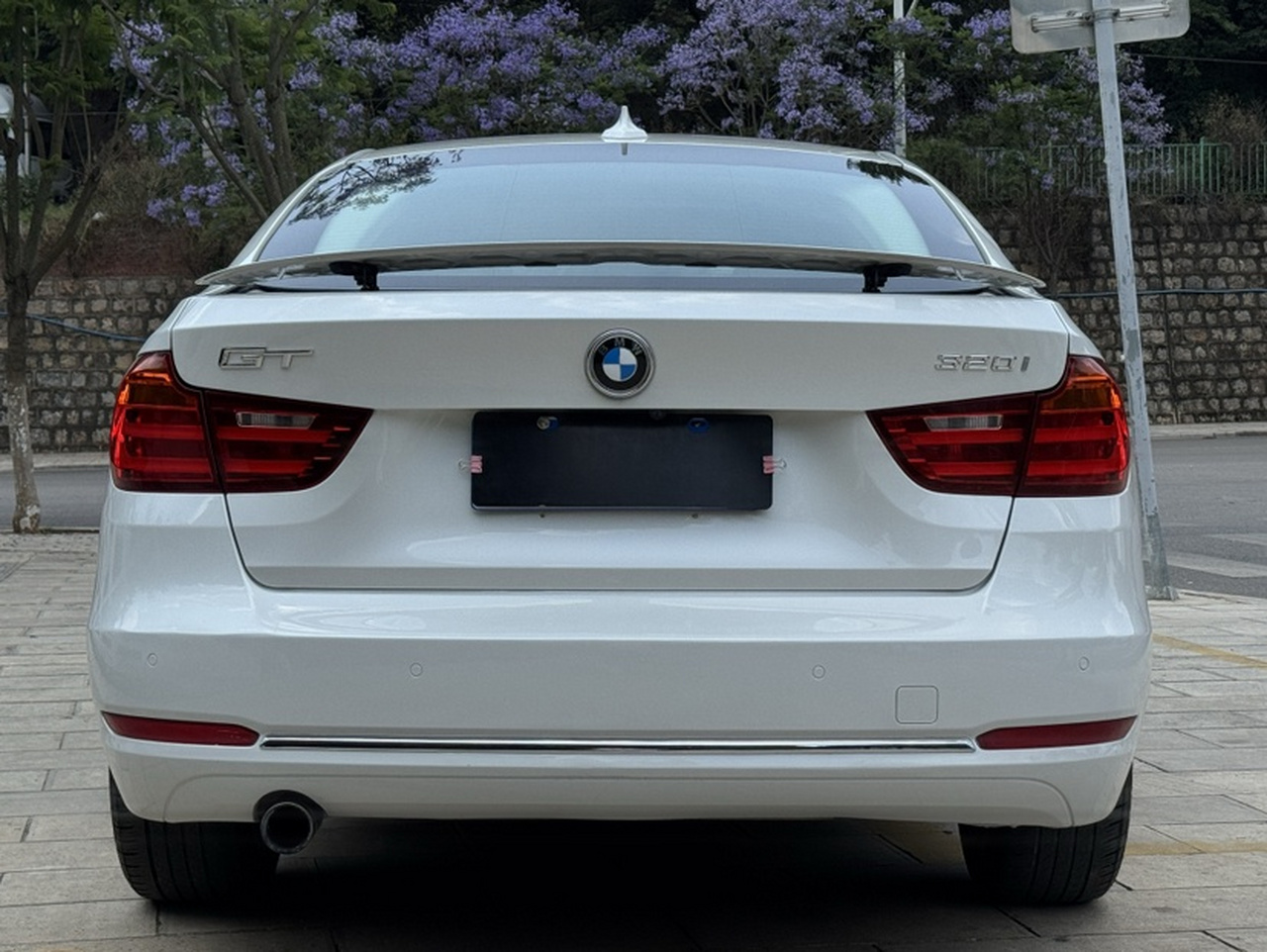 3 SeriesGT 2016 320i Design Package photo 2