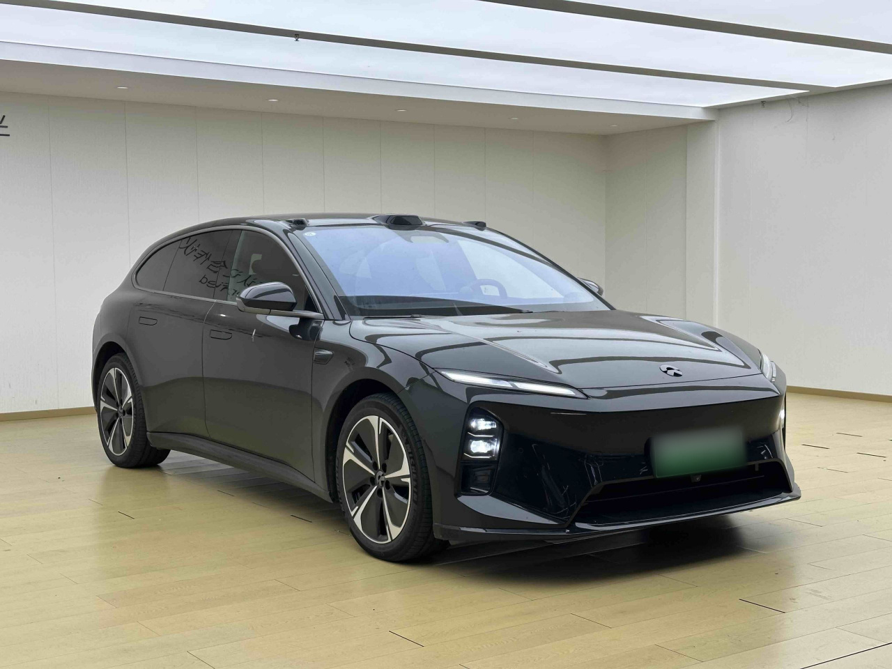 ET5T 2025 75kWh Touring photo 3