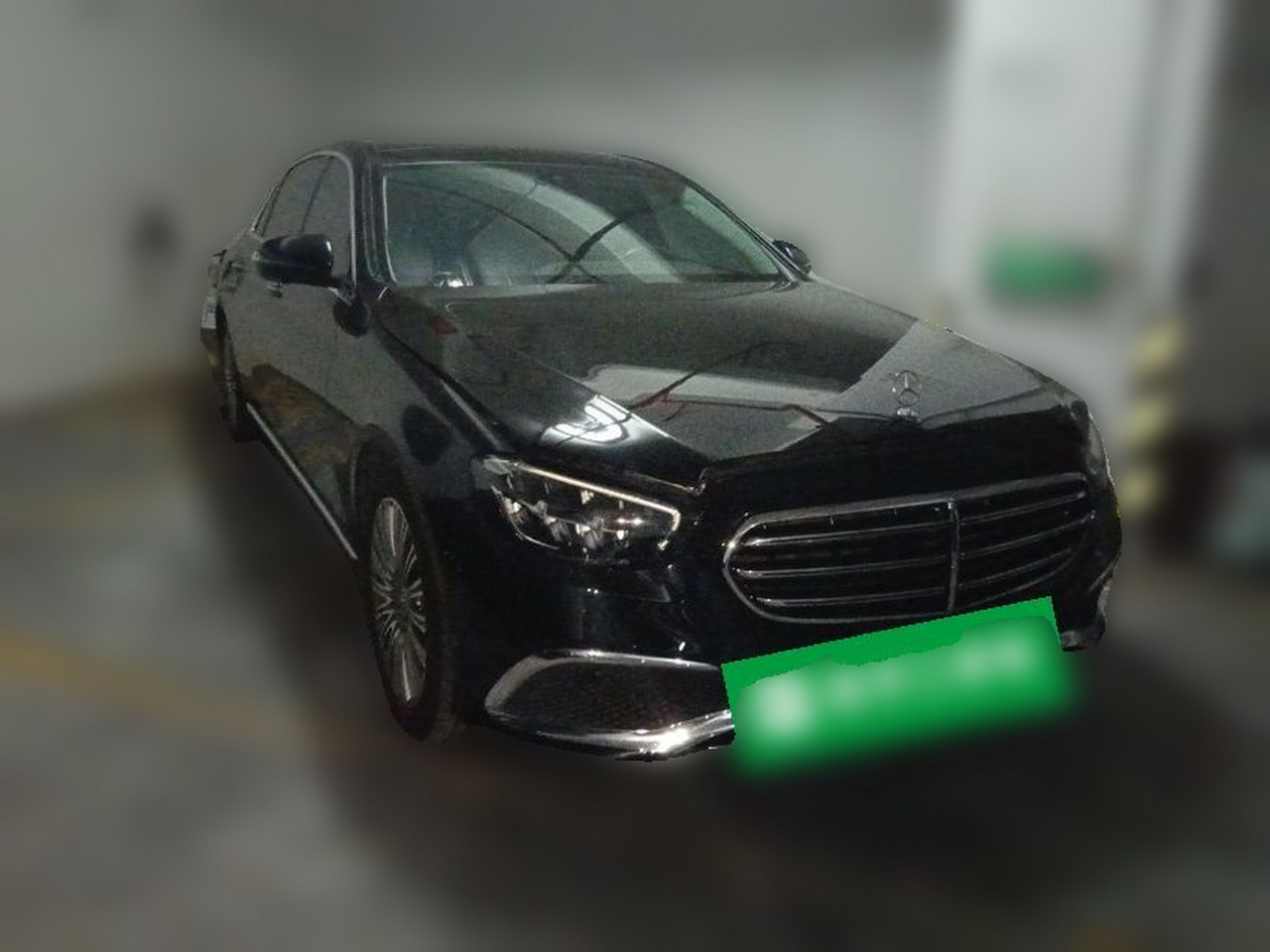 E-Class 2023 E 300 L Luxury photo 3