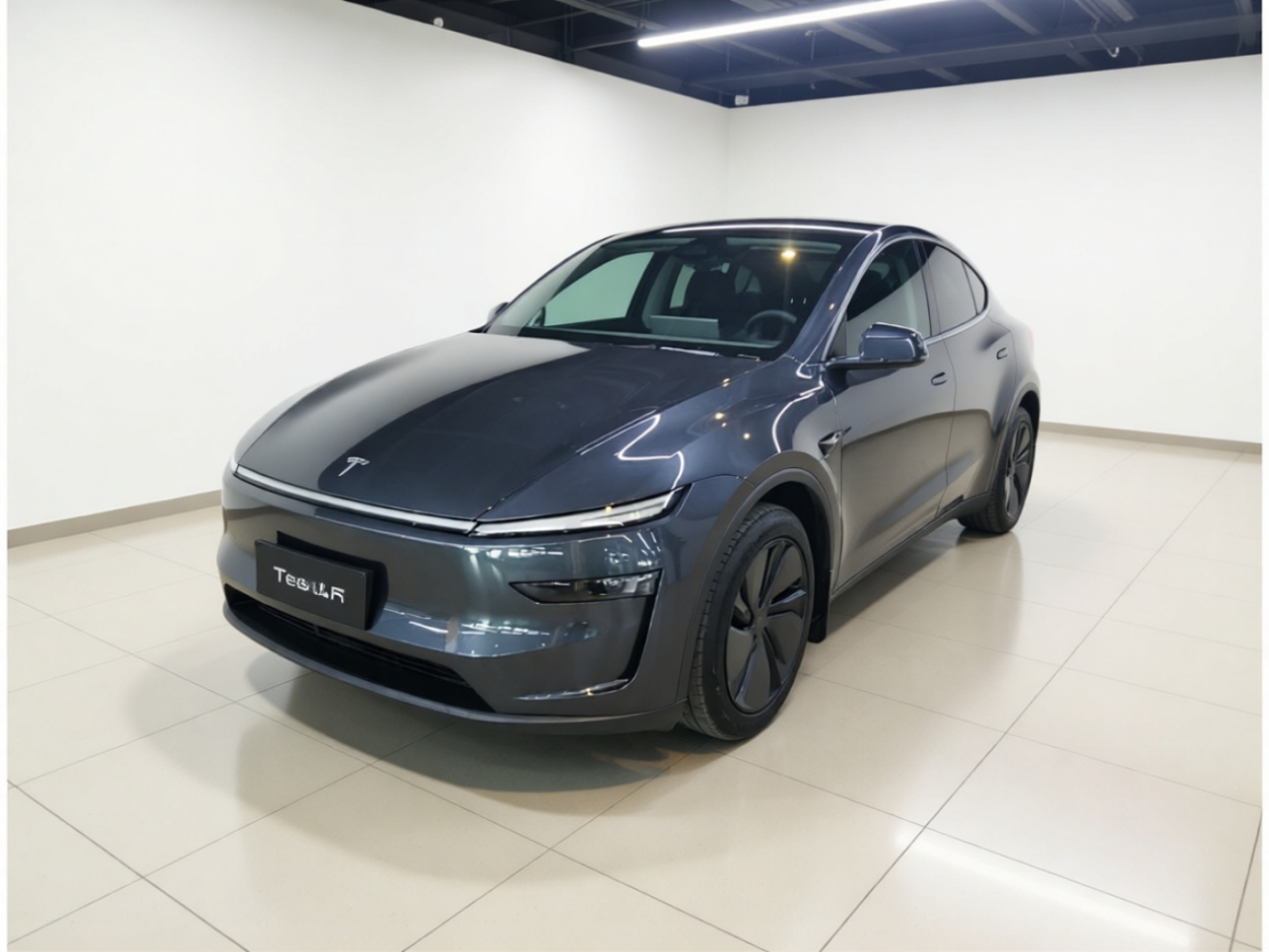 Model Y 2025 RWD