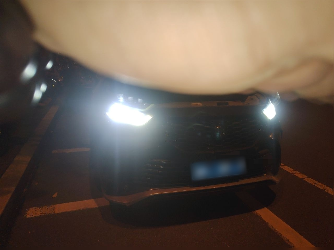 Crown 2021 2.5L HEV RWD Elite photo 2