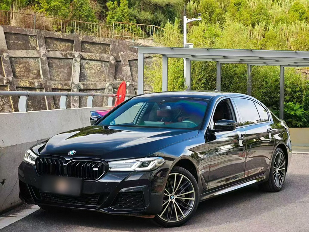 5 Series 2023 530Li Leading M Sport Package