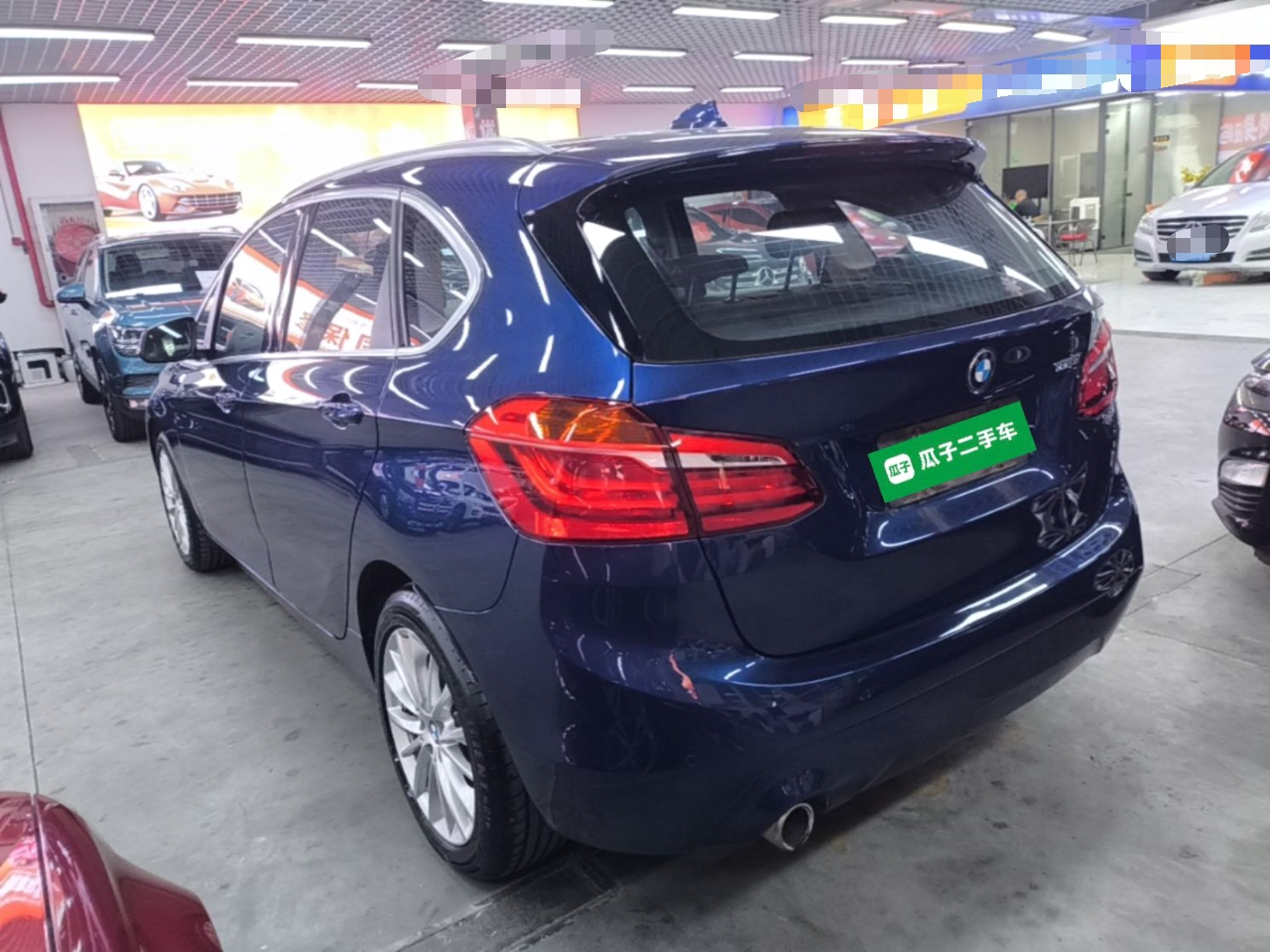 2 Series Wagon 2019 218i Leading photo 4
