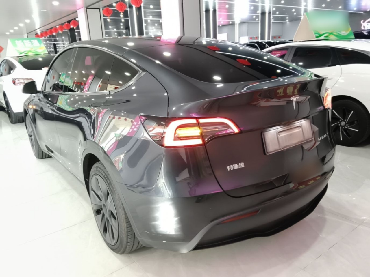 Model Y 2024 RWD photo 4