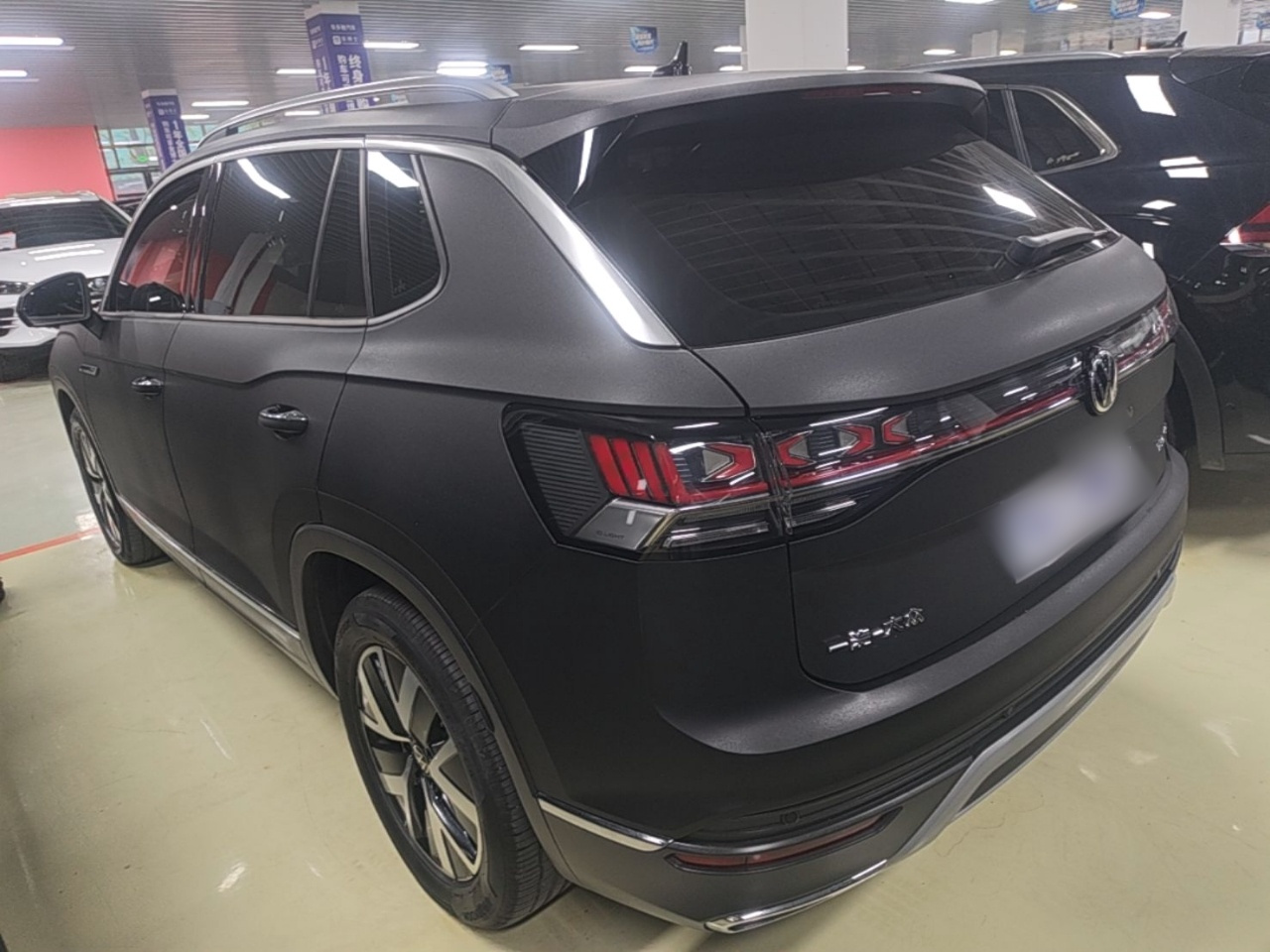 Tayron 2023 330TSI RWD Luxury Plus Advanced photo 4