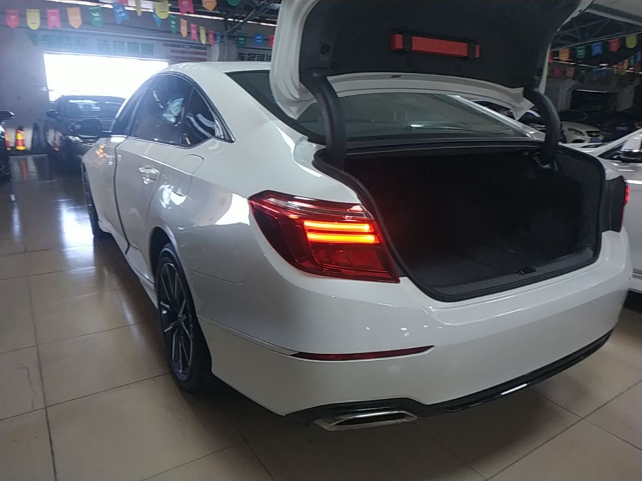 2022 260TURBO photo 4