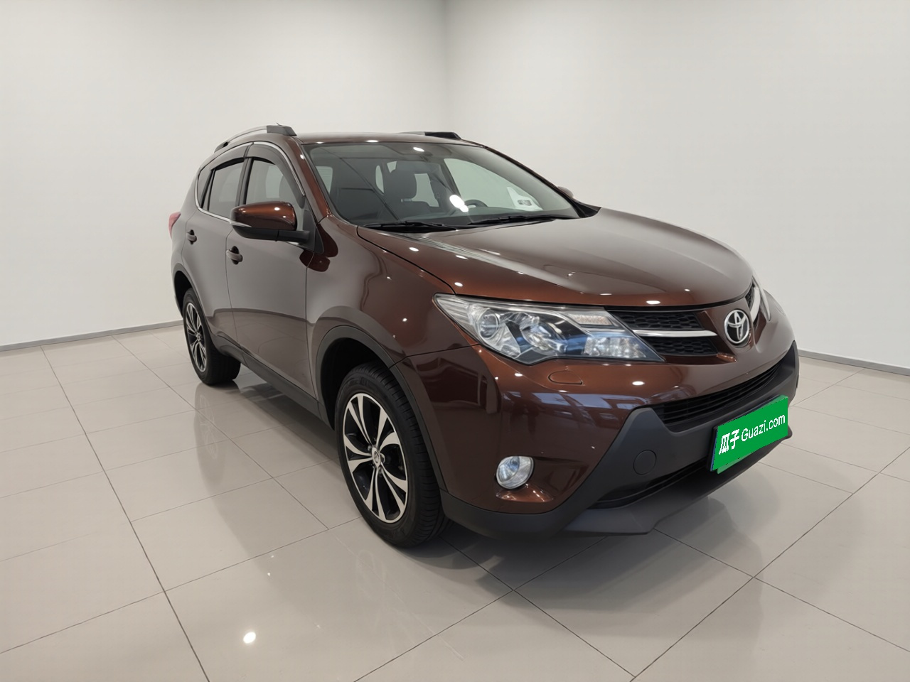 RAV4 2015 2.5L AT AWD Elite photo 3