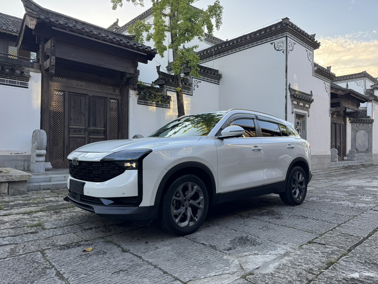 7 2020 1.8T Luxury