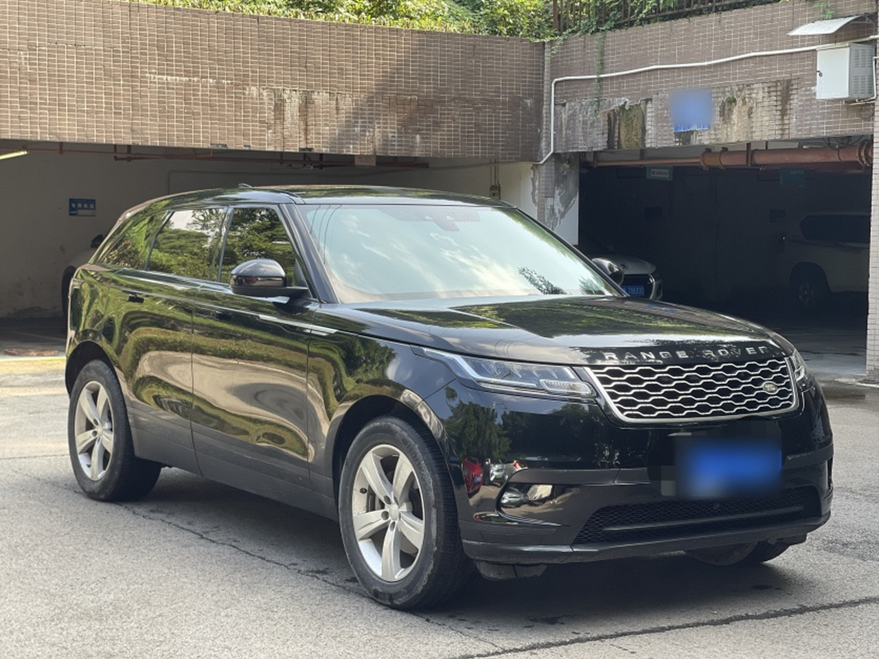 Range Rover Velar 2019 250PS photo 2