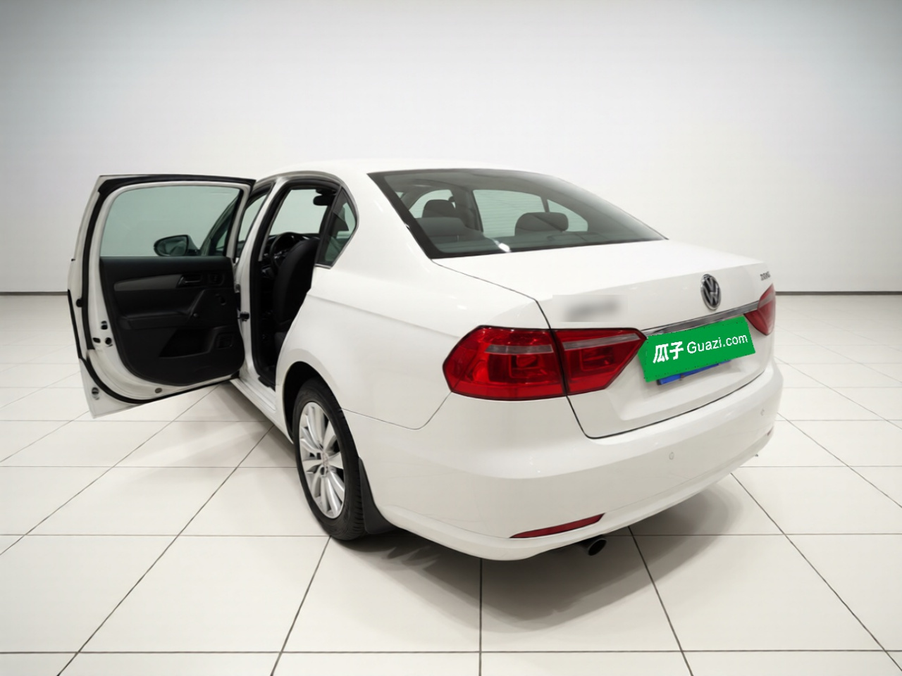 Lavida 2013 Facelift Classic 1.6L AT Comfort photo 4