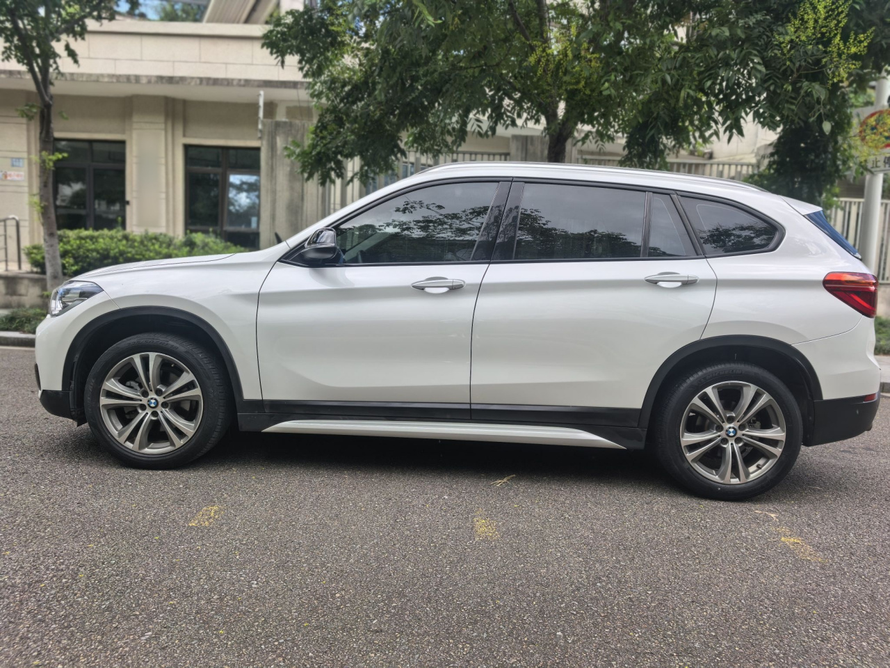 X1 2018 sDrive18Li Exclusive photo 4