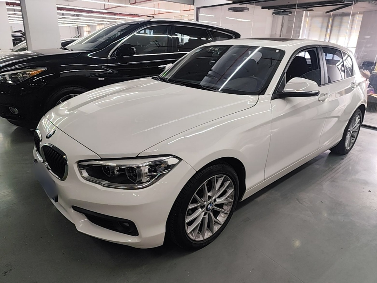 1 Series Imported 2015 120i Leading
