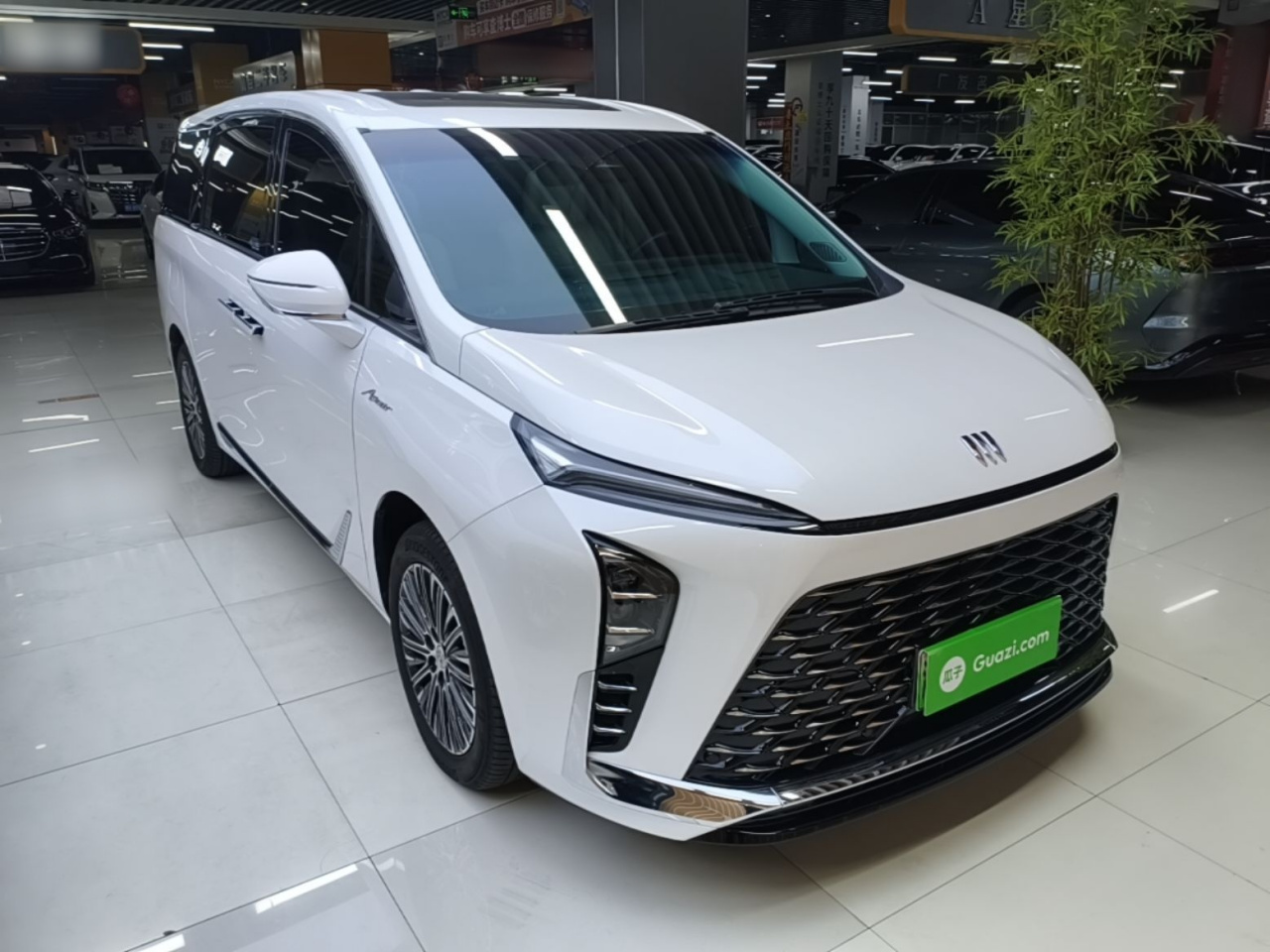 GL8 EV 2024 Exclusive 7-Seater photo 5