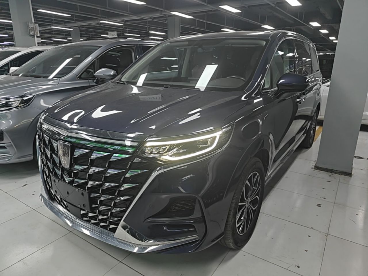 iMAX8 EV 2022