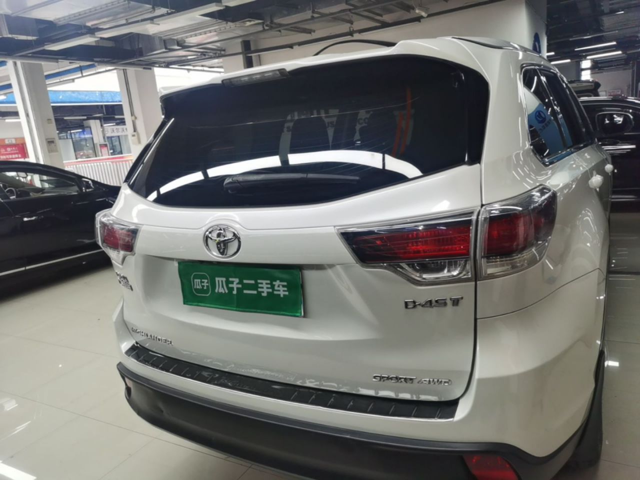 Highlander 2015 2.0T AWD Luxury 7-Seater photo 5