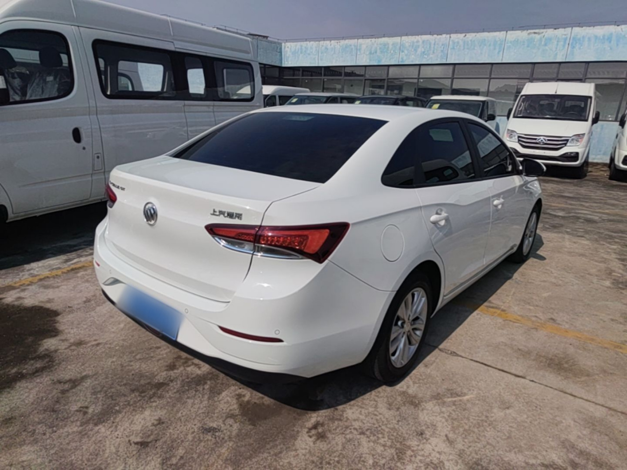 Excelle 2021 Facelift Classic 1.5L AT Elite photo 4