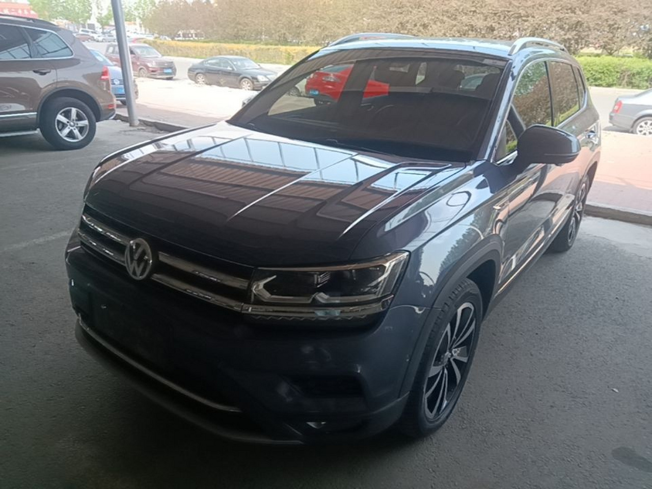 Tharu 2019 330TSI AWD Flagship China VI