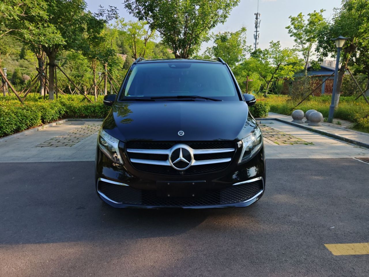 V-Class 2022 V 260 L Long Wheelbase Premium photo 3