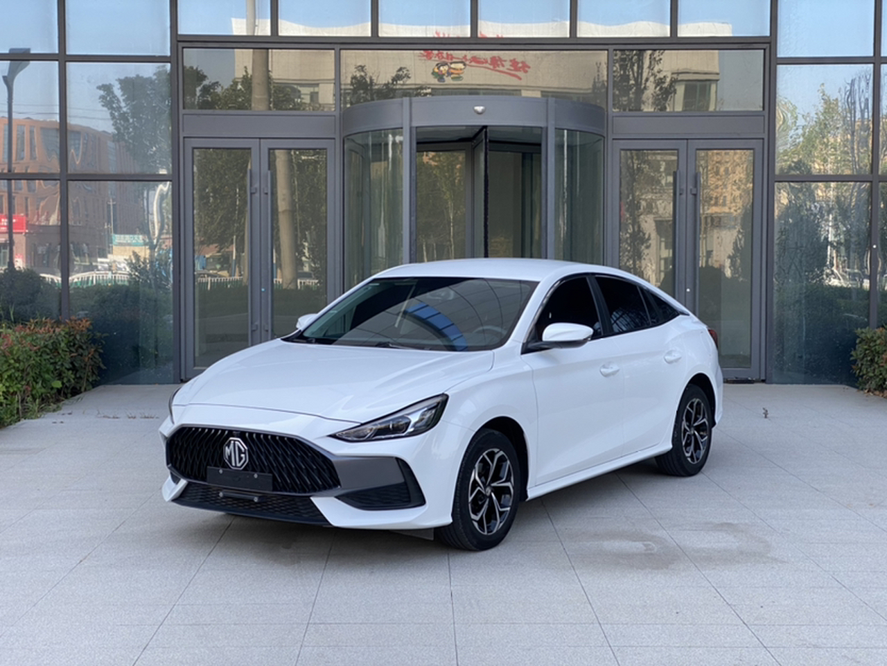 MG5 2023 180DVVT MT