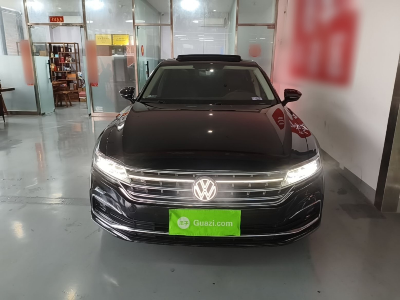 2021 380TSI Luxury photo 2