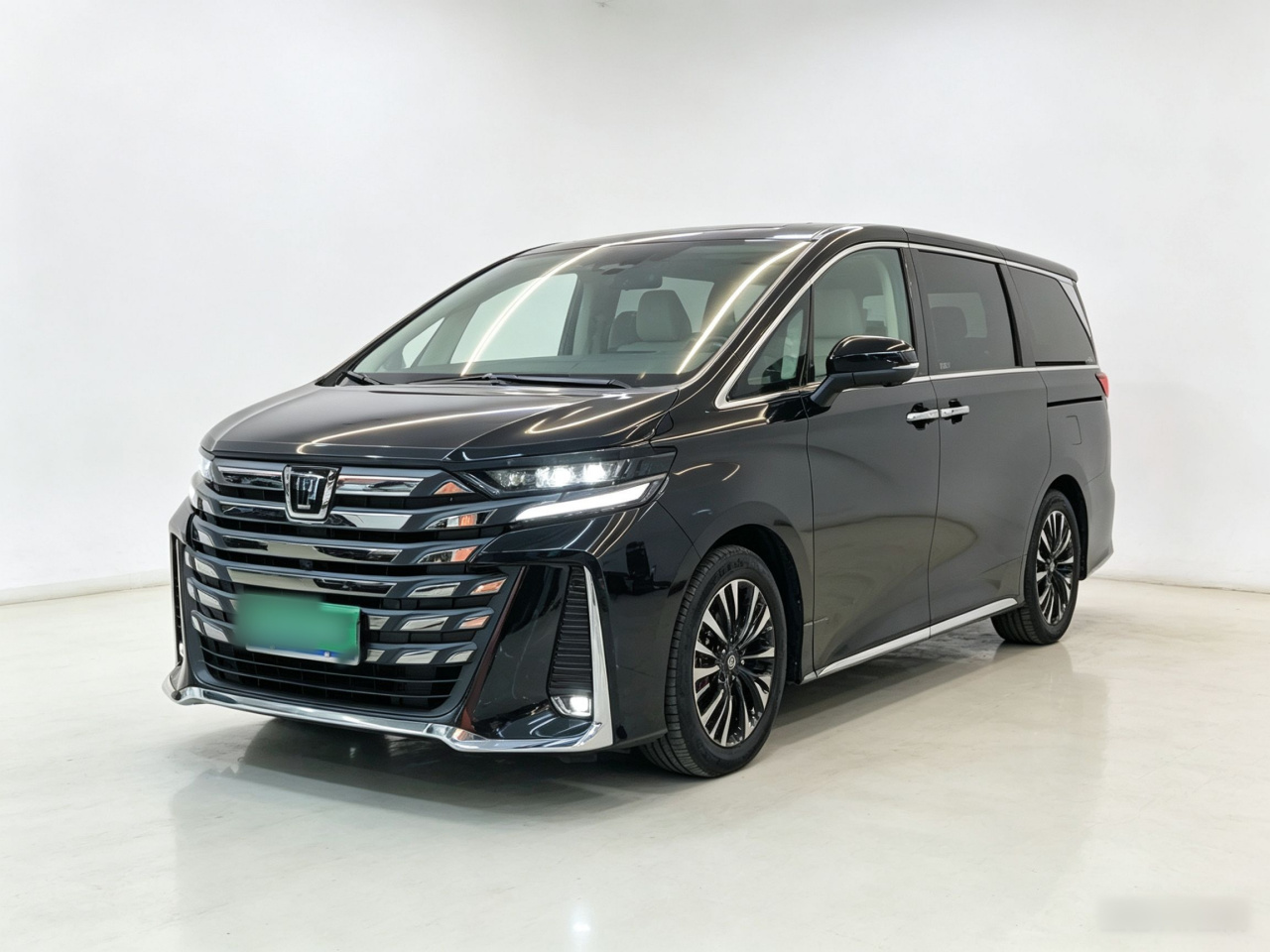 2024 Crown Hybrid 2.5L Supreme Executive