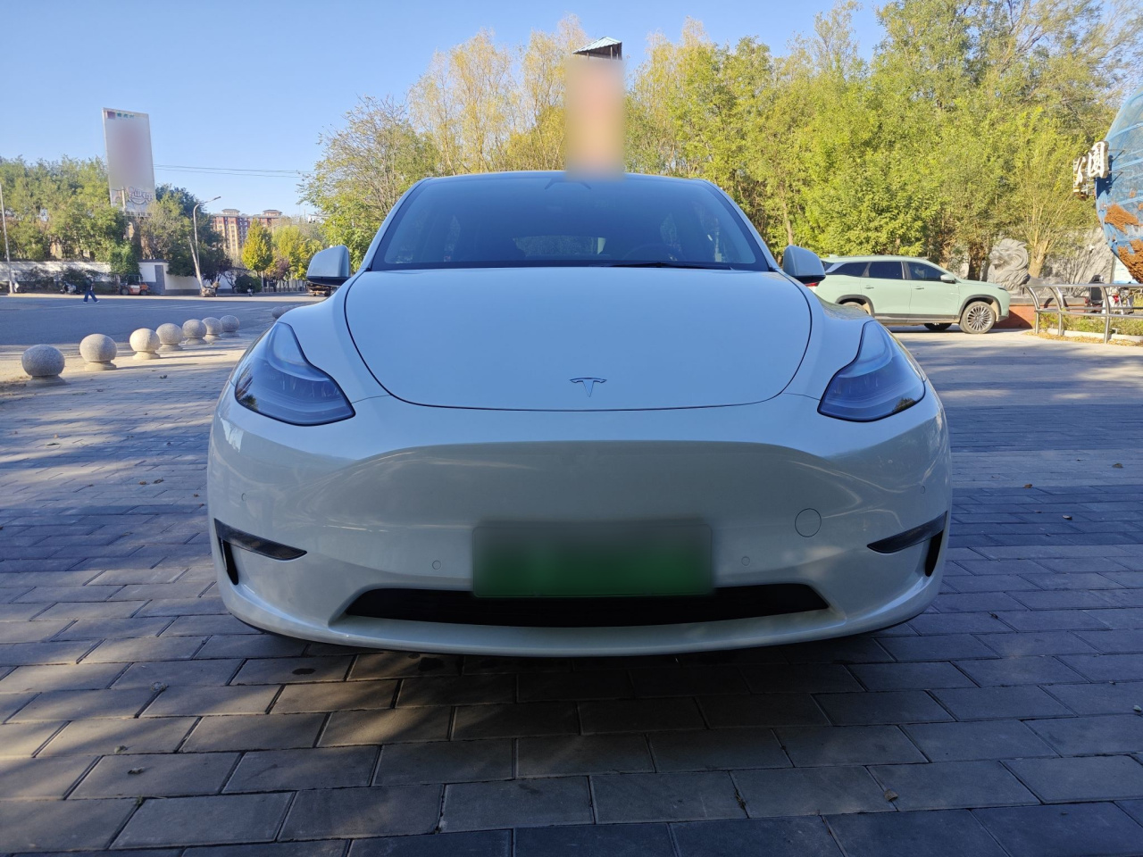 Model Y 2022 Long Range AWD photo 2