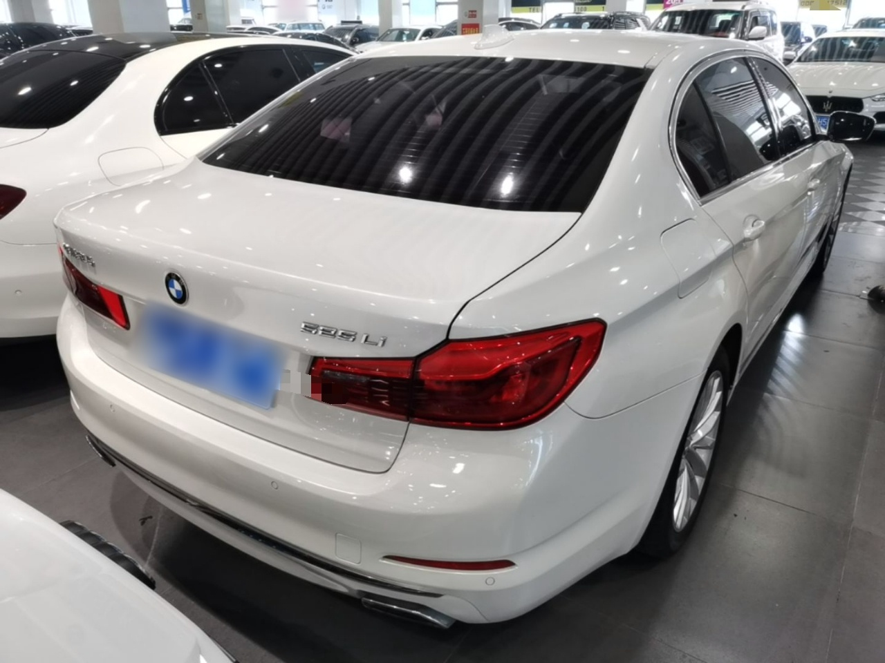 5 Series 2019 525Li Luxury photo 4