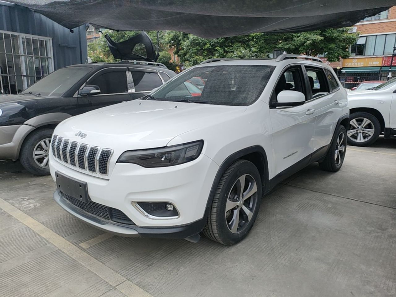 Cherokee 2020 2.0T RWD Leading