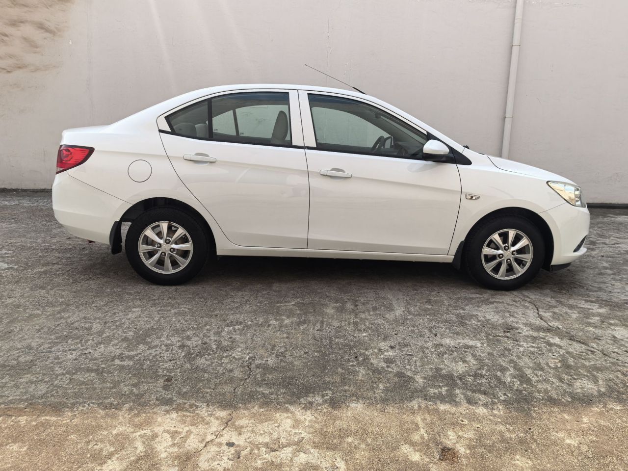 2016 3 1.3L MT Comfort photo 4