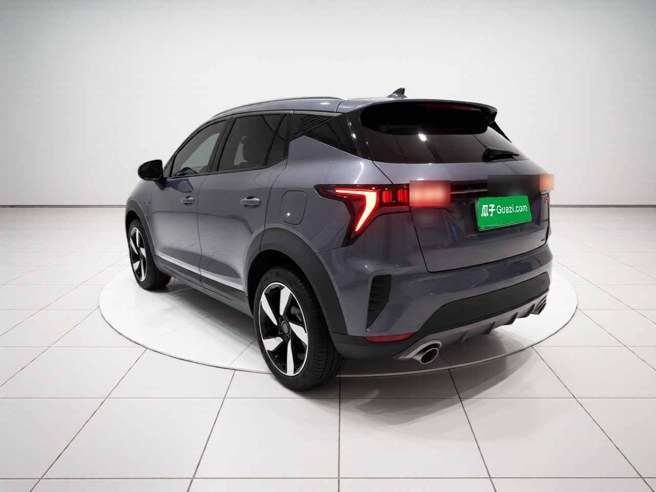 06 EM-P 2020 PHEV Plus photo 4