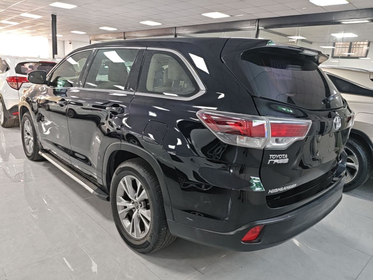 Highlander 2017 2.0T AWD Elite 7-Seater photo 4