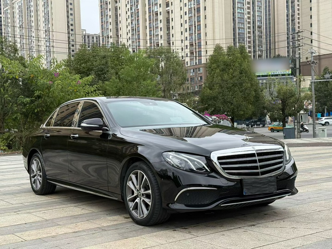 E-Class 2017 E 200 L Sport 4MATIC photo 3