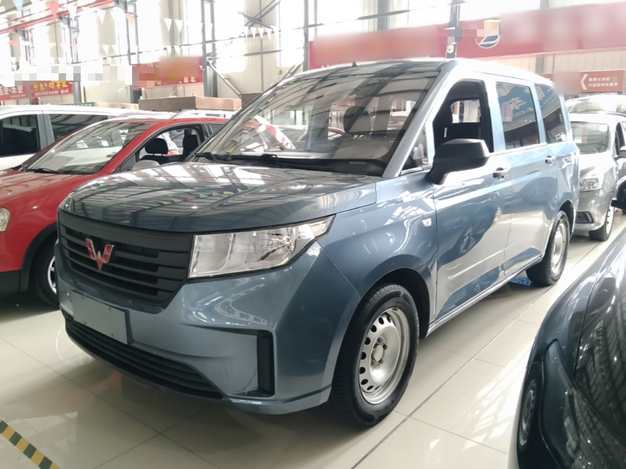 Wuling Hongguang PLUS 2020 1.5L MT Standard 7-Seater