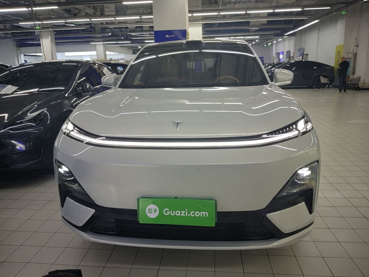 Deepal S09 2025 AWD Ultra+ photo 2
