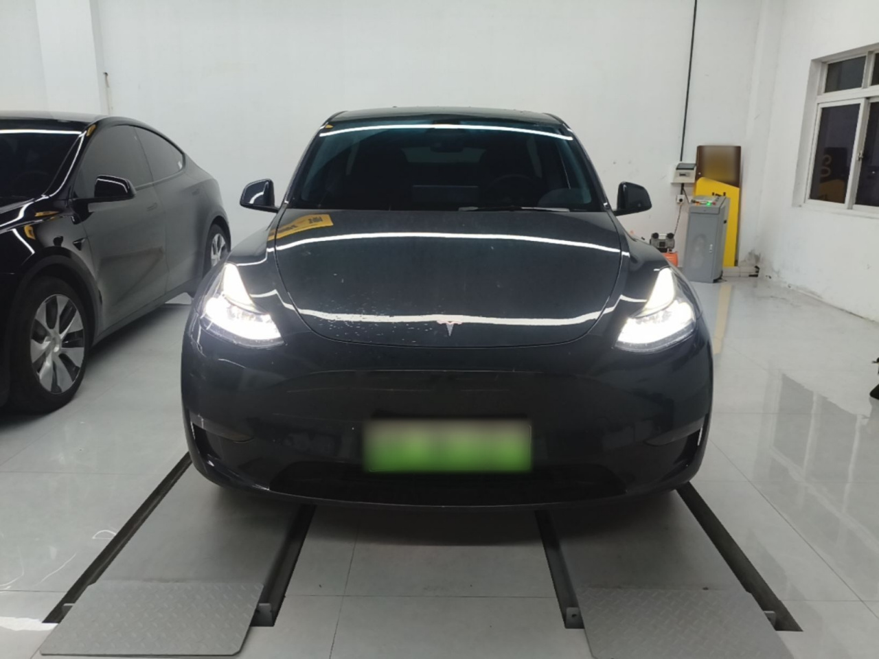 Model Y 2024 Long Range AWD photo 2