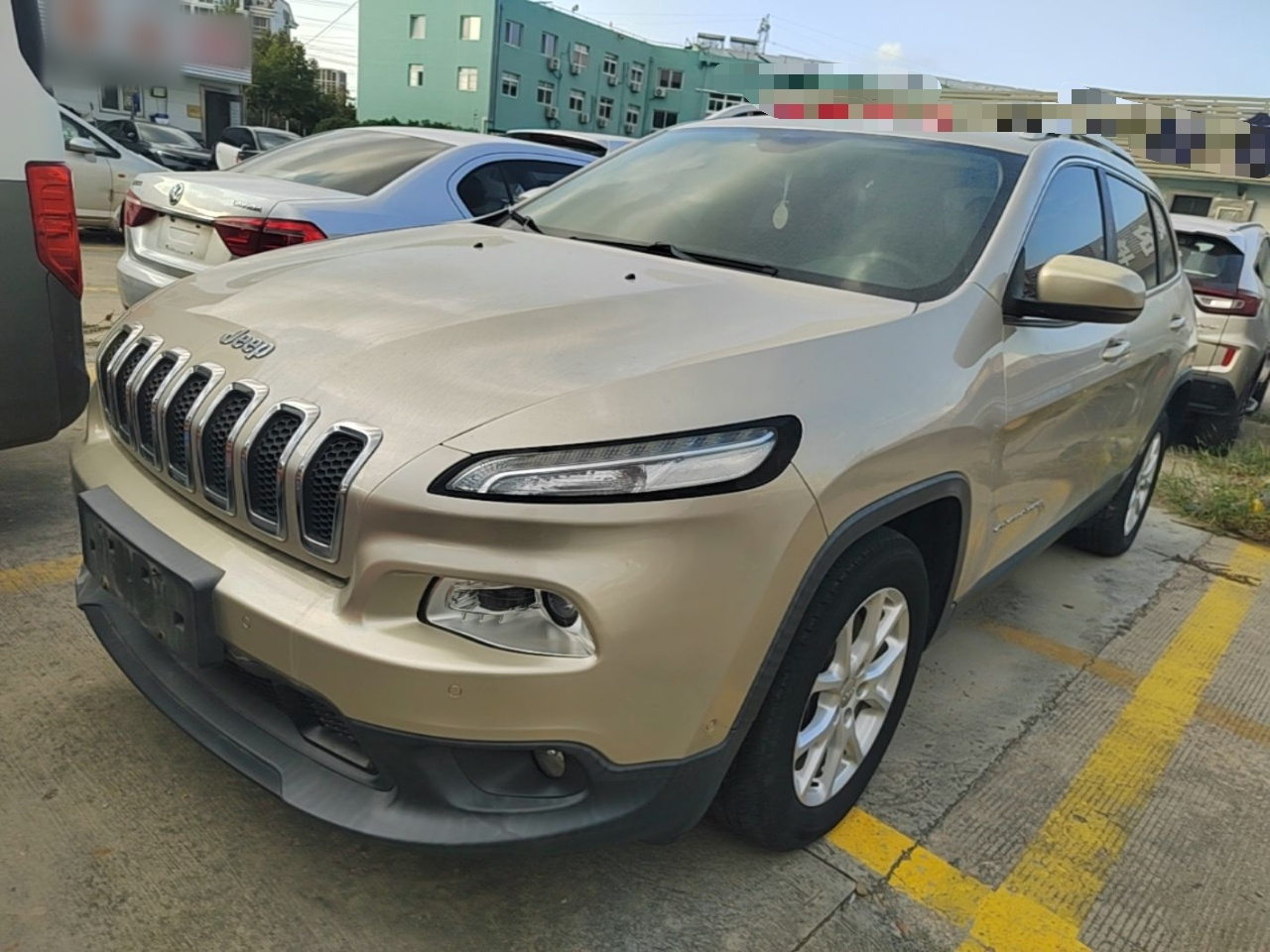 Cherokee 2016 2.4L Leading