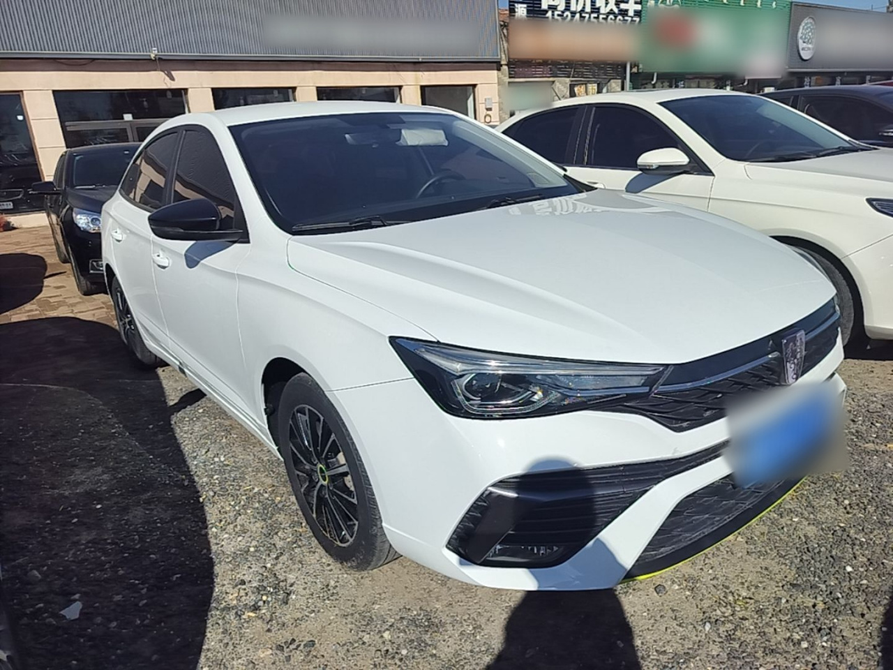 i5 2021 1.5L MT Platinum photo 3