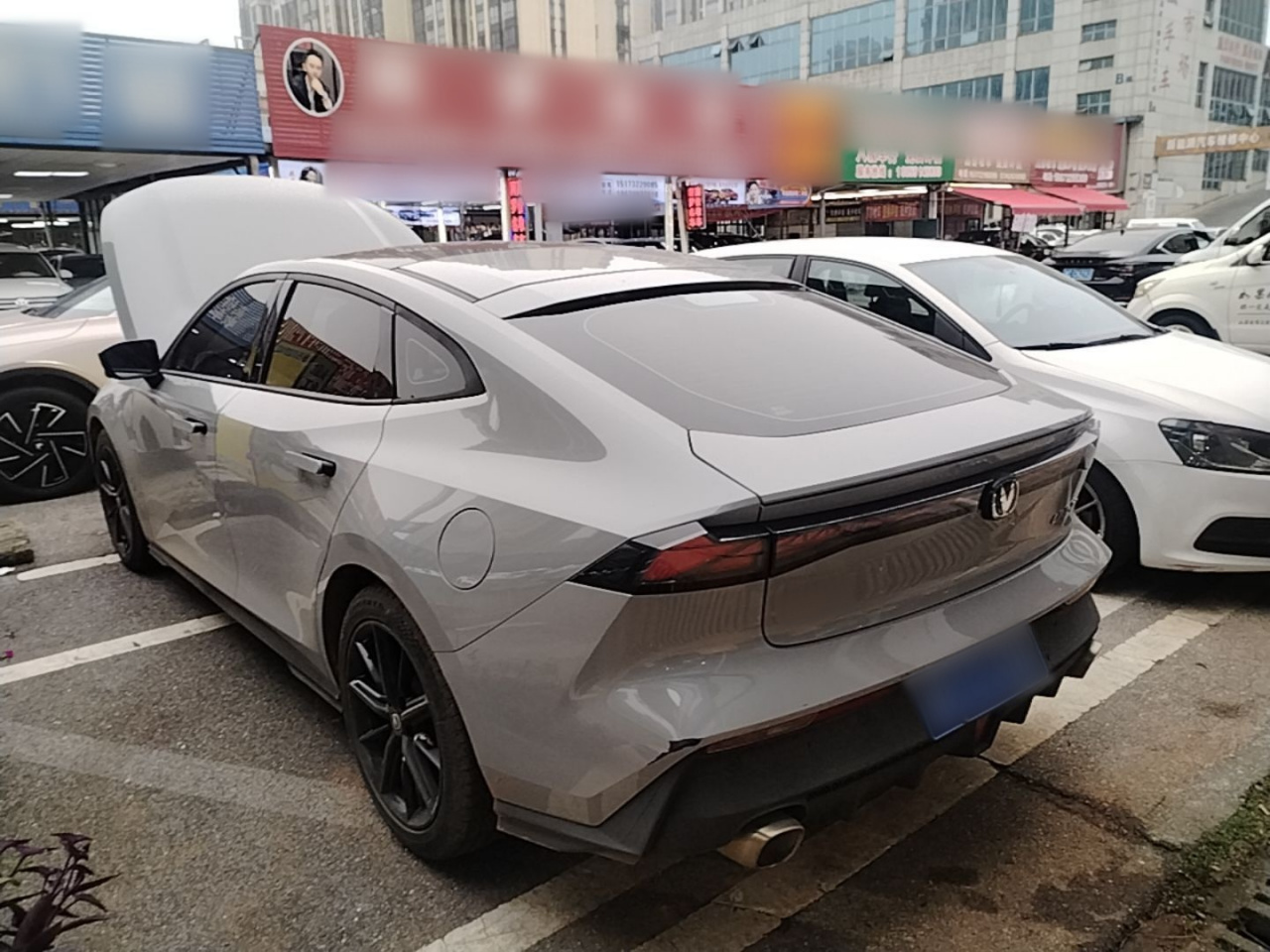 UNI-V 2022 1.5T Premium photo 4