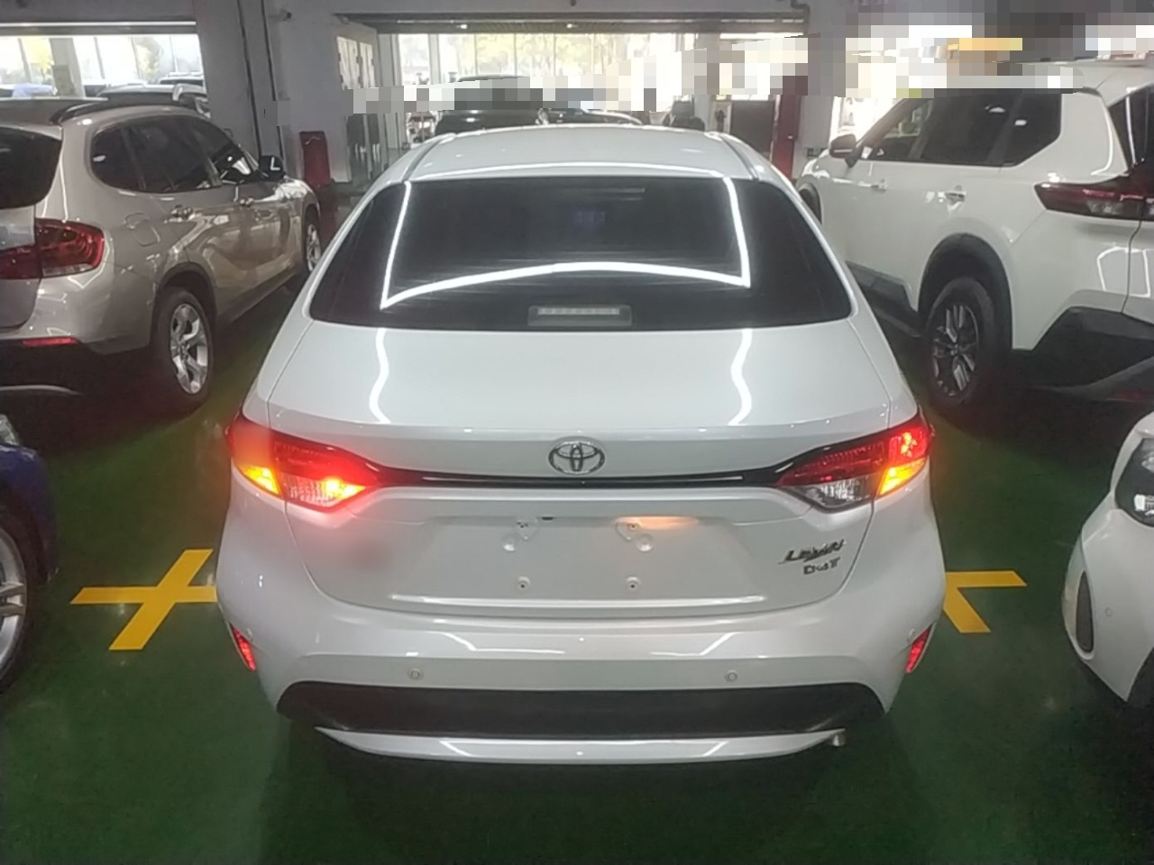 Levin 2021 185T CVT Luxury photo 5