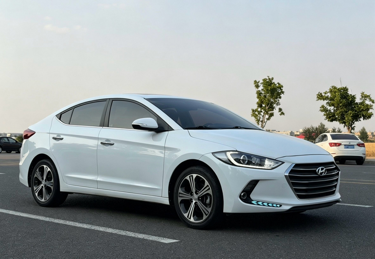 Elantra 2018 1.4T DCT photo 4
