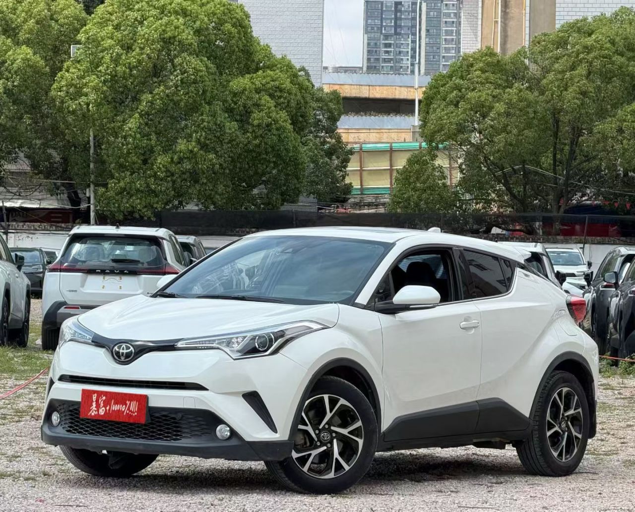 C-HR 2020 2.0L Leading photo 3